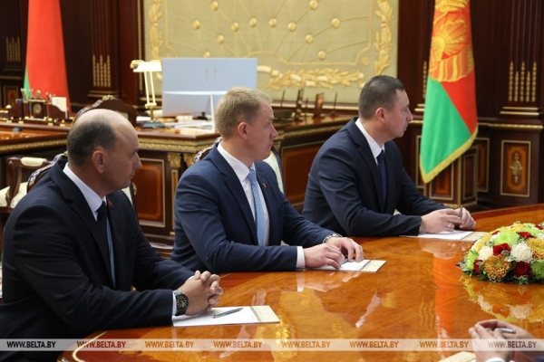 Лукашенко предупредил местную вертикаль: никому легкой жизни не будет, нас ждут непростые времена