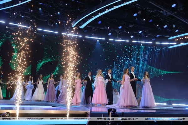 Реновация в свиноводстве, открытые сердца для Африки, планы с Узбекистаном и первая красавица. Итоги недели Президента Реновация в свиноводстве, открытые сердца для Африки, планы с Узбекистаном и первая красавица. Итоги недели Президента