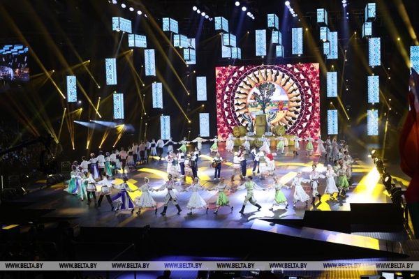 Выступление Лукашенко на патриотическом форуме «Мы — беларусы!», посвященном Дню народного единства Выступление Лукашенко на патриотическом форуме «Мы — беларусы!», посвященном Дню народного единства