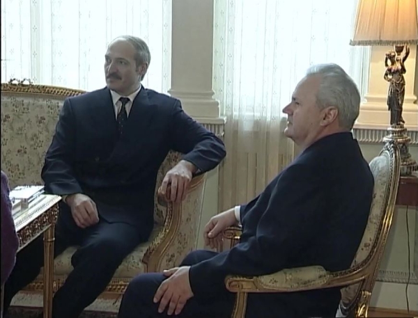 Под бомбами "демократии". Обнародовано уникальное архивное видео об историческом визите Лукашенко в Белград Под бомбами "демократии". Обнародовано уникальное архивное видео об историческом визите Лукашенко в Белград