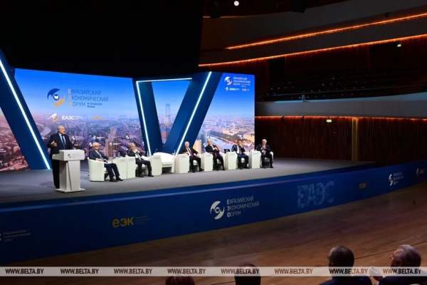 "Не можем и не должны отстать!" Все подробности программного выступления Лукашенко на Евразийском форуме