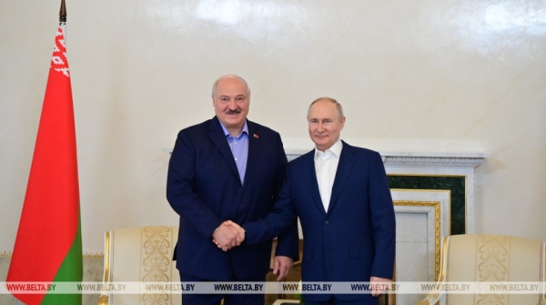 Переговоры с Путиным, Валаам и неформальное общение. Итоги сверхнасыщенной командировки Лукашенко Переговоры с Путиным, Валаам и неформальное общение. Итоги сверхнасыщенной командировки Лукашенко