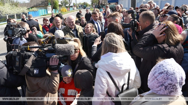 Неожиданный приезд в Гродно, эксперименты на полях и программа действий для страны. Итоги региональной недели Президента Неожиданный приезд в Гродно, эксперименты на полях и программа действий для страны. Итоги региональной недели Президента
