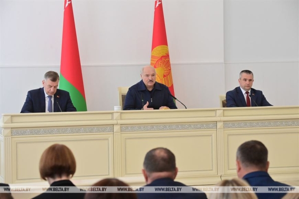 Неожиданный приезд в Гродно, эксперименты на полях и программа действий для страны. Итоги региональной недели Президента Неожиданный приезд в Гродно, эксперименты на полях и программа действий для страны. Итоги региональной недели Президента