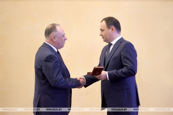 За труд, талант и преданность делу. Головченко вручил госнаграды представителям различных сфер За труд, талант и преданность делу. Головченко вручил госнаграды представителям различных сфер