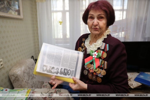 В 11 лет стала связной, спасла от гибели целую деревню. История жизни и подвига Ефросинии Базылевой