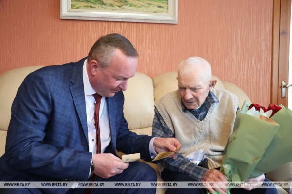 ФОТОРЕПОРТАЖ: В Беларуси чествуют ветеранов в преддверии Дня Победы ФОТОРЕПОРТАЖ: В Беларуси чествуют ветеранов в преддверии Дня Победы