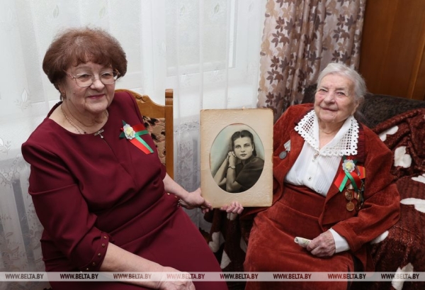 ФОТОРЕПОРТАЖ: В Беларуси чествуют ветеранов в преддверии Дня Победы ФОТОРЕПОРТАЖ: В Беларуси чествуют ветеранов в преддверии Дня Победы