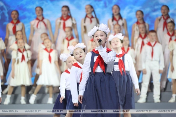 Головченко: настоящие герои войны - труженики тыла, ставшие лучшим примером для нынешнего поколения Головченко: настоящие герои войны - труженики тыла, ставшие лучшим примером для нынешнего поколения