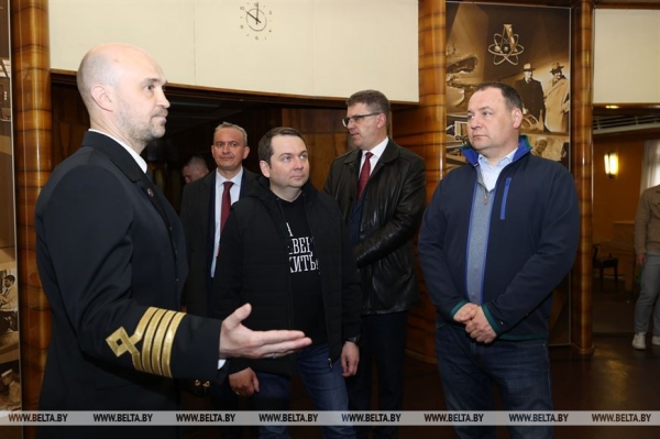 Сумма контрактов по итогам визита Головченко в Карелию и Мурманск составила около $100 млн Сумма контрактов по итогам визита Головченко в Карелию и Мурманск составила около $100 млн