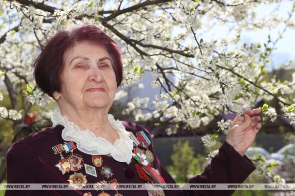 В 11 лет стала связной, спасла от гибели целую деревню. История жизни и подвига Ефросинии Базылевой