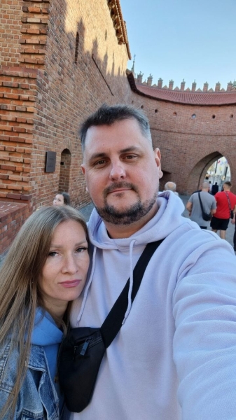 В Черногорию на 17-летней Alfa Romeo. Белорусы 24 дня колесили по Европе на своём автомобиле. Сколько денег ушло?