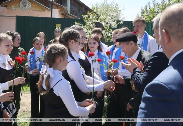 ФОТОРЕПОРТАЖ: В Беларуси чествуют ветеранов в преддверии Дня Победы ФОТОРЕПОРТАЖ: В Беларуси чествуют ветеранов в преддверии Дня Победы