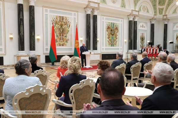 ФОТОРЕПОРТАЖ: В Беларуси чествуют ветеранов в преддверии Дня Победы ФОТОРЕПОРТАЖ: В Беларуси чествуют ветеранов в преддверии Дня Победы