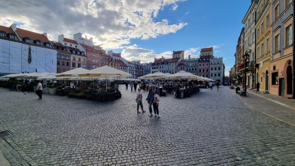 В Черногорию на 17-летней Alfa Romeo. Белорусы 24 дня колесили по Европе на своём автомобиле. Сколько денег ушло?