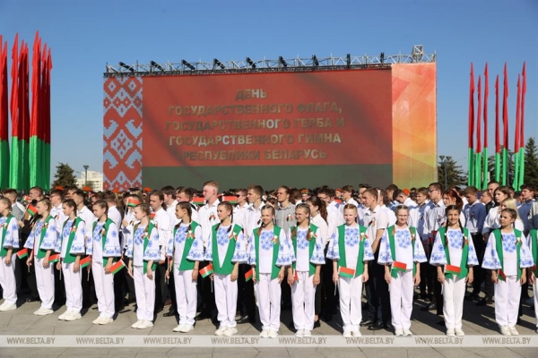 Правда Победы, приглашение на саммит в Нью-Йорк и старый новый праздник. Акценты символичной Недели Президента