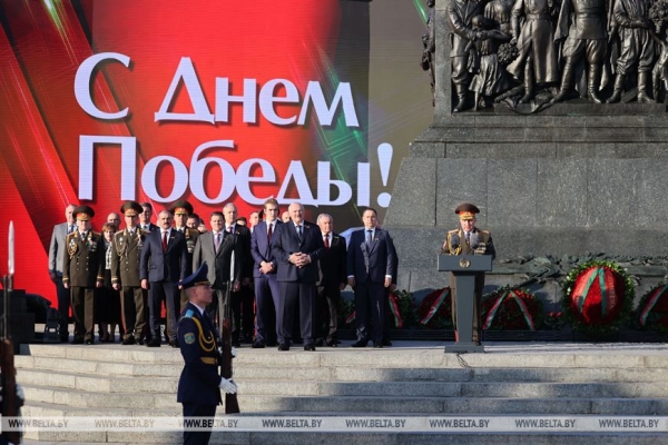 Правда Победы, приглашение на саммит в Нью-Йорк и старый новый праздник. Акценты символичной Недели Президента