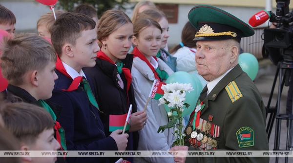 ФОТОРЕПОРТАЖ: В Беларуси чествуют ветеранов в преддверии Дня Победы ФОТОРЕПОРТАЖ: В Беларуси чествуют ветеранов в преддверии Дня Победы