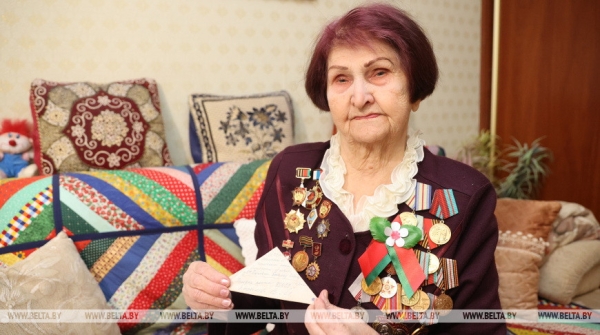 В 11 лет стала связной, спасла от гибели целую деревню. История жизни и подвига Ефросинии Базылевой