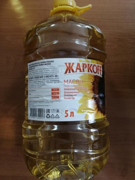 В Беларуси запретили продавать три вида популярного подсолнечного масла и сладости российского производства