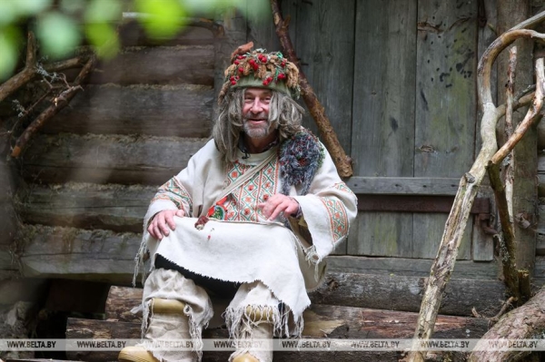 "Нужно пообщаться с природой, чтобы почувствовать релакс". Кто и зачем приезжает к духу болот в заповедник "Нужно пообщаться с природой, чтобы почувствовать релакс". Кто и зачем приезжает к духу болот в заповедник