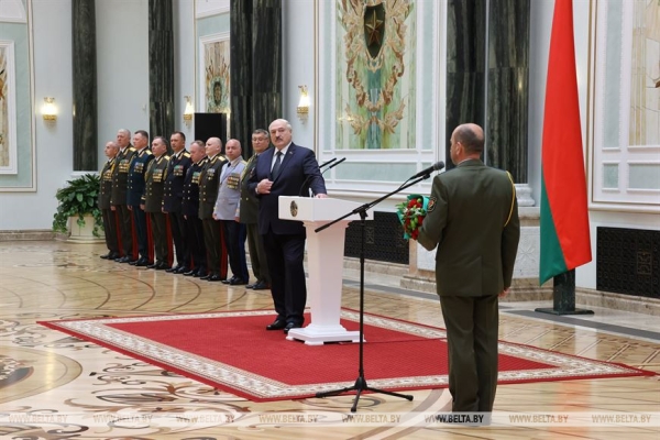 Лукашенко: Беларусь принимает зеркальные меры по защите суверенитета государства