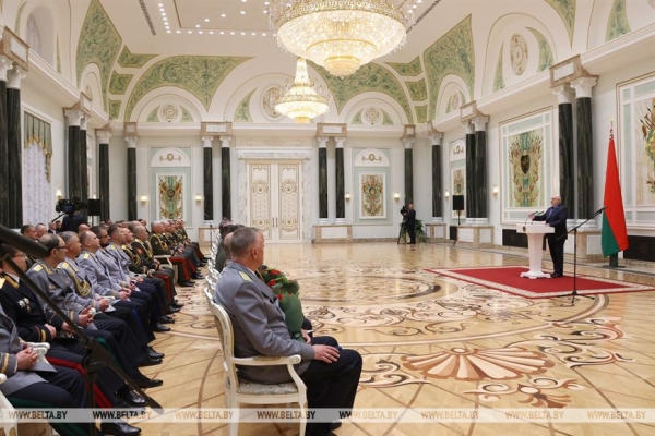 Лукашенко раскрыл все карты: правда о "Вагнере", ядерная бомба и битва за мир. Итоги сенсационной недели Президента Лукашенко раскрыл все карты: правда о "Вагнере", ядерная бомба и битва за мир. Итоги сенсационной недели Президента