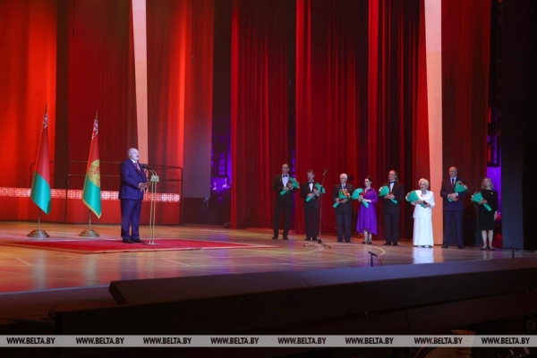 Наивысшая ценность, дело мужественных, дорога в ШОС и сенсации для мировых СМИ. Подробности бомбической недели Президента Наивысшая ценность, дело мужественных, дорога в ШОС и сенсации для мировых СМИ. Подробности бомбической недели Президента