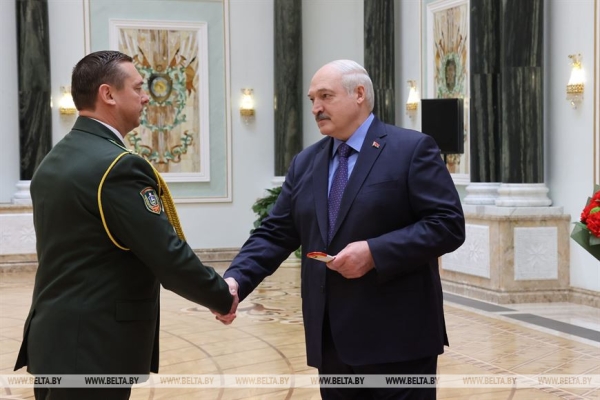 Лукашенко раскрыл все карты: правда о "Вагнере", ядерная бомба и битва за мир. Итоги сенсационной недели Президента Лукашенко раскрыл все карты: правда о "Вагнере", ядерная бомба и битва за мир. Итоги сенсационной недели Президента