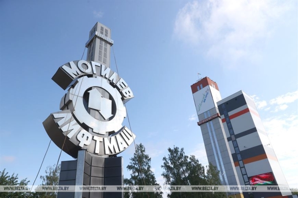 Окно возможностей, большое молоко, эксперименты на полях и спасенный базар. Итоги фестивальной недели Президента