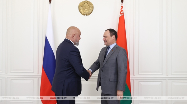 Головченко: Беларуси и Кемеровской области нужно интенсифицировать торгово-экономические связи Головченко: Беларуси и Кемеровской области нужно интенсифицировать торгово-экономические связи