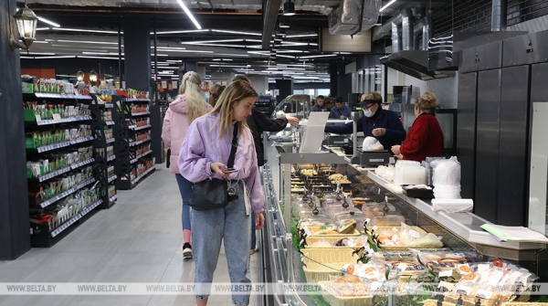 Лукашенко: торговая отрасль Беларуси динамично развивается даже в непростых экономических условиях Лукашенко: торговая отрасль Беларуси динамично развивается даже в непростых экономических условиях