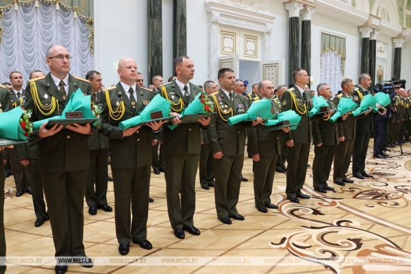 Лукашенко: Беларусь принимает зеркальные меры по защите суверенитета государства