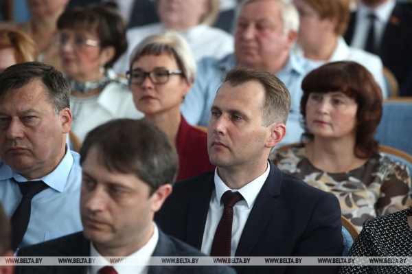 Сергеенко о работе с молодежью: главное - слышать, помогать, вовремя реагировать на инициативы Сергеенко о работе с молодежью: главное - слышать, помогать, вовремя реагировать на инициативы