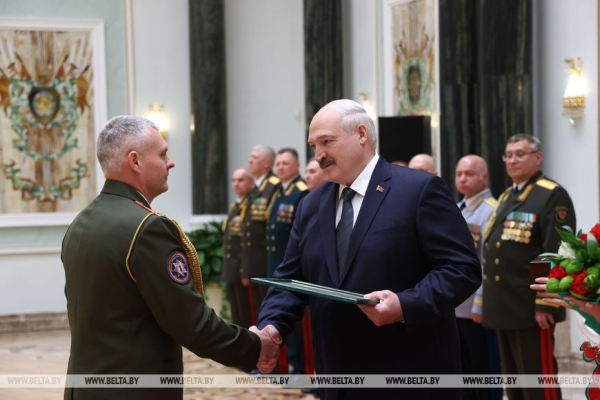 Лукашенко: Беларусь принимает зеркальные меры по защите суверенитета государства