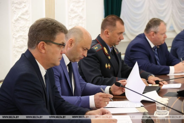 Лукашенко: страда - это наш продовольственный фронт, а на войне побеждает тот, кто лучше подготовлен