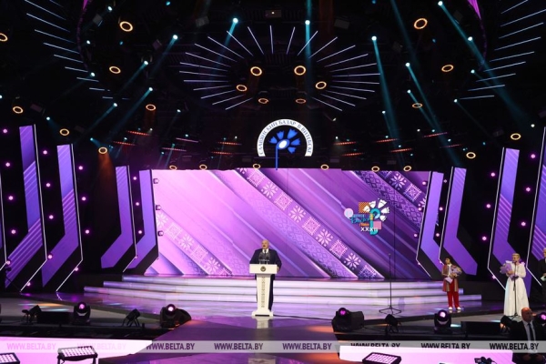 Окно возможностей, большое молоко, эксперименты на полях и спасенный базар. Итоги фестивальной недели Президента