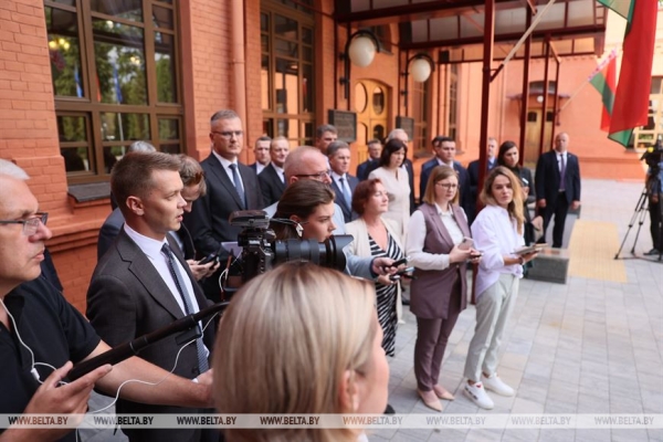 Что случилось с Пригожиным и стоит ли за этим Путин? Лукашенко ответил на все вбросы и фейки Что случилось с Пригожиным и стоит ли за этим Путин? Лукашенко ответил на все вбросы и фейки