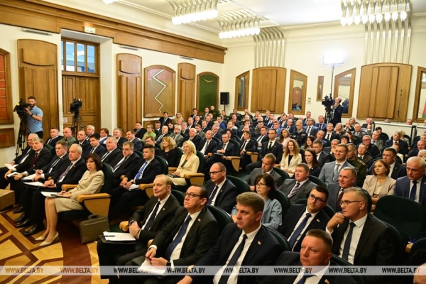 Белорусские Нидерланды, лесной домик, защита Короля и будущее "Вагнера". Итоги мотивационной Недели Президента Белорусские Нидерланды, лесной домик, защита Короля и будущее "Вагнера". Итоги мотивационной Недели Президента