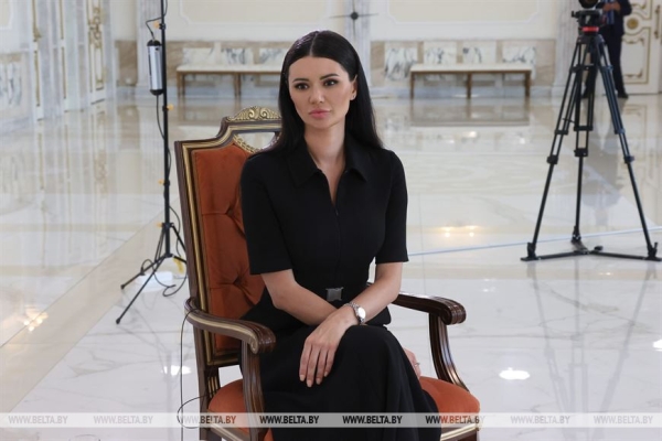 Судьба Украины, просьба от Путина, самая медийная персона и "незачет" Минобразования. Акценты яркой Недели Президента Судьба Украины, просьба от Путина, самая медийная персона и "незачет" Минобразования. Акценты яркой Недели Президента