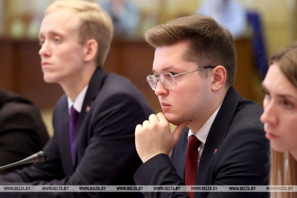 Авторитет и численность БРСМ прирастают, но отдача должна быть выше. Сергеенко провел встречу с активом организации Авторитет и численность БРСМ прирастают, но отдача должна быть выше. Сергеенко провел встречу с активом организации