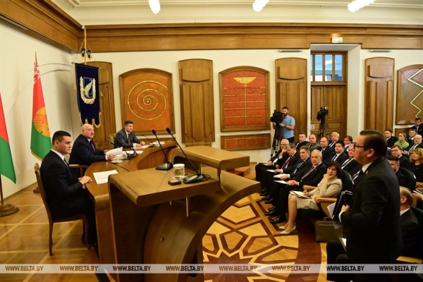 Лукашенко: страну нужно сохранить и надо в этом плане мобилизоваться