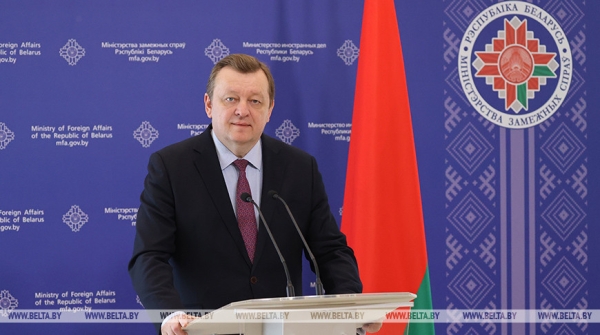 Белорусская делегация во главе с Алейником прибыла в ЮАР на саммит БРИКС Белорусская делегация во главе с Алейником прибыла в ЮАР на саммит БРИКС