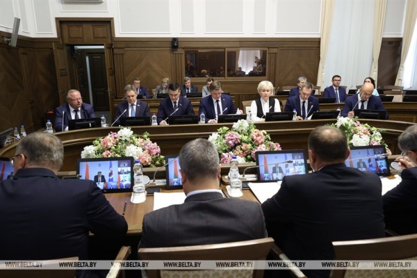 Головченко: система образования работает эффективно, но есть и недостатки, требующие устранения