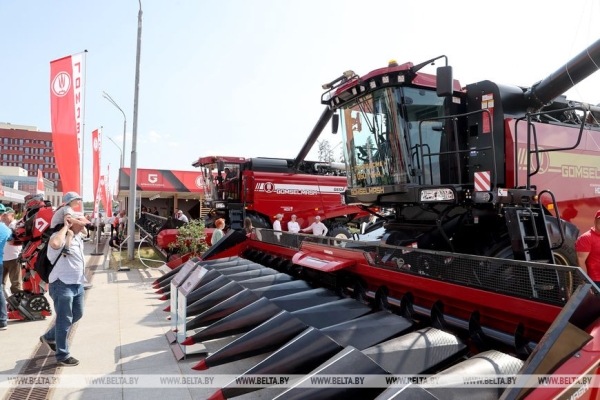 Какую роль в создании отрасли белорусского зернового комбайностроения сыграл Президент. Разбираемся в истории и перспективах