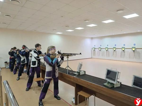 Губернатор Минщины выделит 100 тыс. рублей на развитие СДЮШОР в Борисове Губернатор Минщины выделит 100 тыс. рублей на развитие СДЮШОР в Борисове