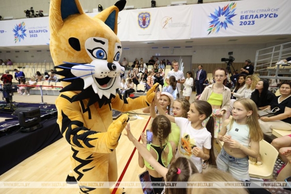 "Здесь красота, талант и сила". Первыми в борьбу за медали Игр вступили гимнастки "Здесь красота, талант и сила". Первыми в борьбу за медали Игр вступили гимнастки