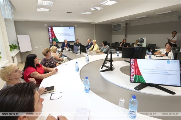 Устный экзамен или ЦЭ? Сергеенко в Витебске обсудил с педагогами вопросы образования Устный экзамен или ЦЭ? Сергеенко в Витебске обсудил с педагогами вопросы образования