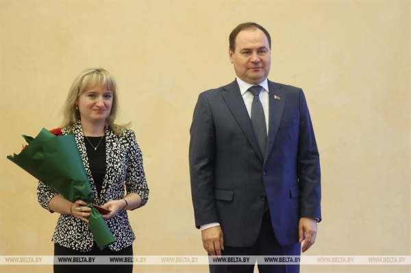 "Государственная награда - это символ доверия". Премьер-министр Беларуси вручил госнаграды "Государственная награда - это символ доверия". Премьер-министр Беларуси вручил госнаграды