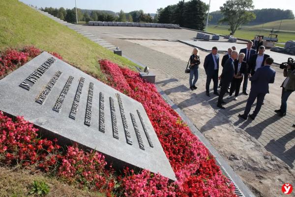 К 1 июня все работы будут завершены — Турчин о реконструкции Кургана Славы К 1 июня все работы будут завершены — Турчин о реконструкции Кургана Славы